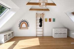 Modernes Zuhause mit Townhouse-Charakter und sonniger Südwestterrasse – 22145 Rahlstedt, Hamburg – Vorschaubild 3