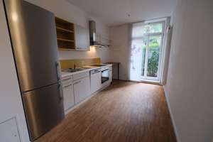  Denkmal-Altbau in Ehrenfeld: helle 2-Zi-Wohnung mit Gartenterrasse  -  bezugsfrei  + provisionsfrei – 50825 Ehrenfeld (Ortsteil), Köln – Vorschaubild 3