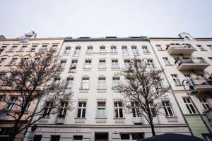 Provisionsfrei! Renovierte Altbauwohnung mit großem Balkon im begehrten Samariterkiez. – Schreinerstraße 57, 10247 Friedrichshain, Berlin – Vorschaubild 18