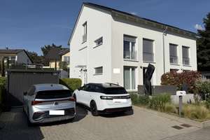 Moderne Doppelhaushälfte mit PV- und Klimaanlage & zwei Terrassen in Baden-Baden-Neuweier – Die vollständige Adresse der Immobilie erhältst du vom Anbieter., 76534 Neuweier, Baden-Baden – Vorschaubild 1