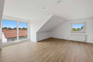 Kaulsdorf mit Weitblick: Ruhige Dachgeschosswohnung mit Potenzial für Wohnen & Investment – Die vollständige Adresse der Immobilie erhältst du vom Anbieter., 12621 Kaulsdorf, Berlin – Vorschaubild 2