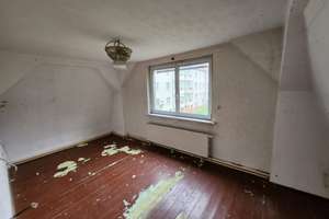 Sanierungsbedürftiges Zweifamilienhaus in Leipzig - Leutzsch – Die vollständige Adresse der Immobilie erhältst du vom Anbieter., 4179 Leutzsch, Leipzig – Vorschaubild 5