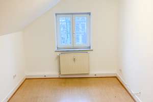 4Z Dachgeschosswohnung mit Stellplatz, Pelletofen und Einbauküche im Stadtzentrum – Friedrichstr. 39, 58507 Lüdenscheid – Vorschaubild 11