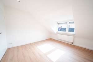 Frisch kernsanierte, lichtdurchflutete 2-Zimmer-Dachgeschosswohnung mit Balkon – 67061 Süd, Ludwigshafen am Rhein – Vorschaubild 2