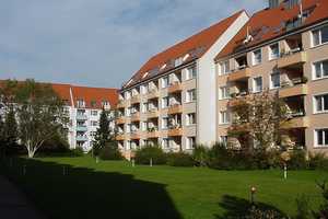 Gut geschnittene 2 1/2-Zi-Wohnung in ruhiger u. grüner Lage von Langenhorn – Diekmoorweg 5, 22419 Hamburg – Vorschaubild 1