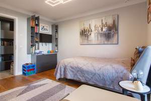 Wohnen auf 178 m²: Großzügige Erdgeschosswohnung mit sonnigen Terrassen in Trudering – Die vollständige Adresse der Immobilie erhältst du vom Anbieter., 81827 Waldtrudering, München – Vorschaubild 13