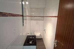 Helle 2-Zimmer Wohnung, 2 Balkone, Einbauküche, Garage im Herzen der Waldsiedlung – 51375 Schlebusch, Leverkusen – Vorschaubild 11