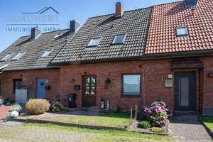 Perfekt für die kleine Familie - Reihenhaus nahe der Bahnschienen zu verkaufen – Die vollständige Adresse der Immobilie erhältst du vom Anbieter., 25569 Kremperheide – Vorschaubild 1