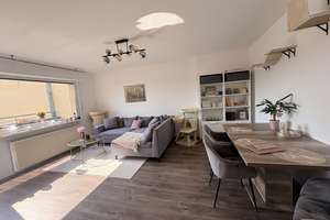 CITYHOUSE: Lichtdurchflutete 2-Zimmer-Wohnung in Rheinnähe mit Balkon, EBK und Stellplatz – Sandbergstraße 7, 51143 Langel, Köln – Vorschaubild 4