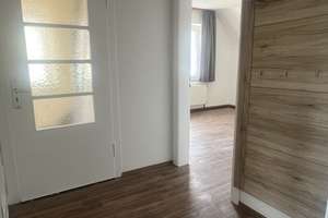 Charmante 2-Zimmer-Wohnung im 2. Obergeschoss mit Loggia und Gartennutzung – Peter-Raspe-Straße 56, 42651 Solingen-Mitte, Solingen – Vorschaubild 4