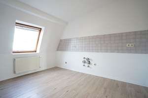 **Sanierte 4-Zimmer-Wohnung mit EBK und Balkon in Sudenburg** – Halberstädter Straße 48, 39112 Sudenburg, Magdeburg – Vorschaubild 2