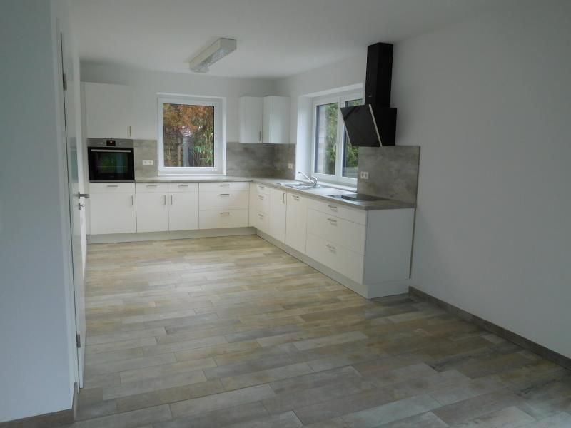 Moderne Einbauk&uuml;che 