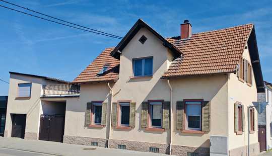 Bild von PREISSENKUNG! Sanierungsbedürftiges Haus mit Garage und großzügigen Ausbaumöglichkeiten