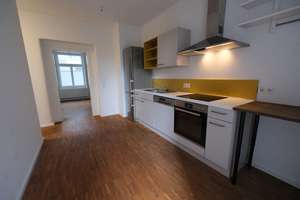  Denkmal-Altbau in Ehrenfeld: helle 2-Zi-Wohnung mit Gartenterrasse  -  bezugsfrei  + provisionsfrei
