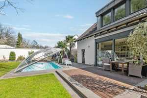 Exklusives Einfamilienhaus mit Pool und großzügigem Garten – Köln – Vorschaubild 3