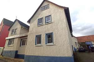 Von Privat Großzügiges Haus mit Garage in Butzbach, Nieder Weisel – Die vollständige Adresse der Immobilie erhältst du vom Anbieter., 35510 Butzbach – Vorschaubild 1