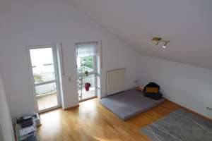 Sehr schöne 2 Zimmer Galeriewohnung