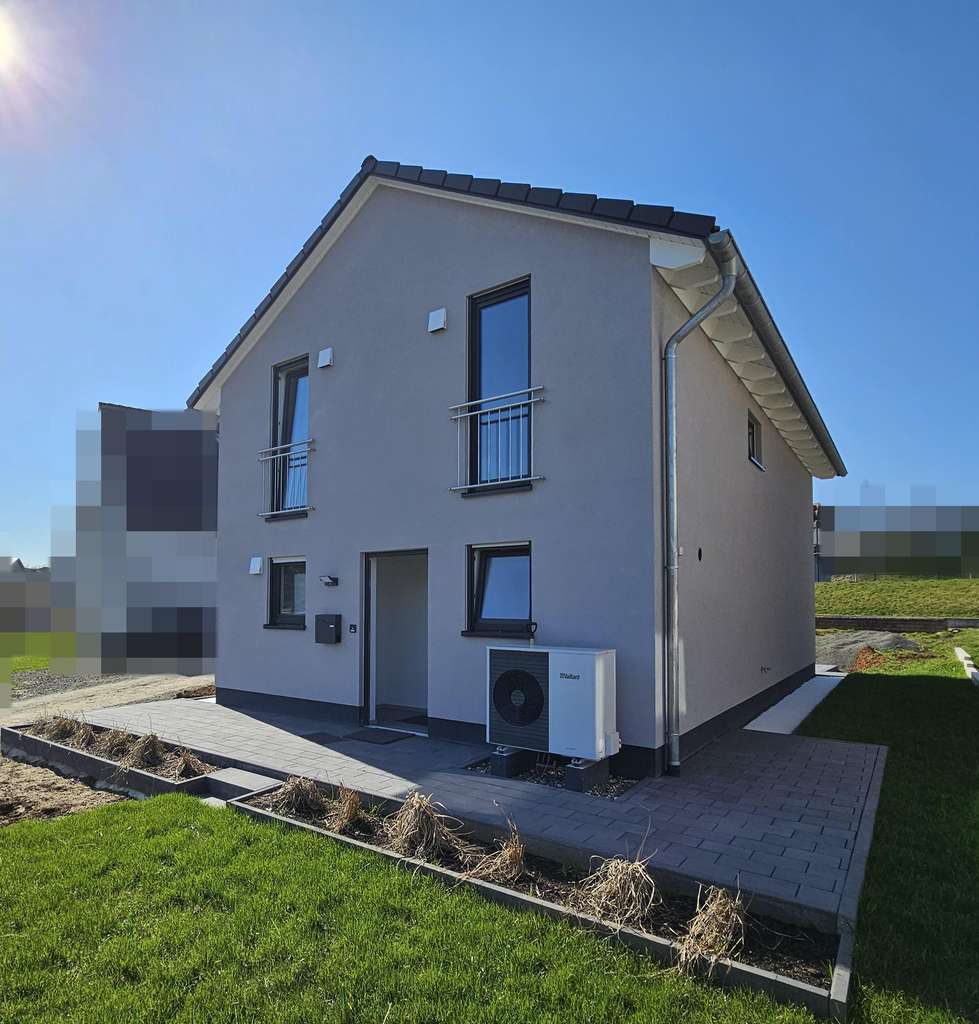 Immobilie in Burgwald - Bezugsfertiges neues Massivhaus mit energieeffizienter Technik - Bild 1