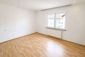Charmante und sanierte Doppelhaushälfte mit Hinterhaus in guter Lage von Frankfurt-Sossenheim – 65936 Sossenheim, Frankfurt am Main – Vorschaubild 9