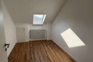 4-Zimmer-Wohnung mit Balkon in Altenstadt an der Waldnaab – Die vollständige Adresse der Immobilie erhältst du vom Anbieter., 92665 Altenstadt an der Waldnaab – Vorschaubild 8
