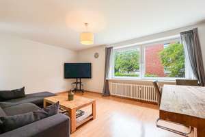 Lichtdurchflutete 2-Zimmer-Wohnung mit Südwest-Balkon in begehrter Lage von Barmbek-Nord