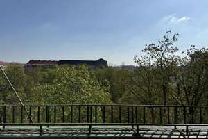 Altbau in Platzlage - sanierungsbedürftige 3-Zimmer Wohnung mit Balkon und Fahrstuhl! – Goslarer Platz 5, 10589 Charlottenburg, Berlin – Vorschaubild 7