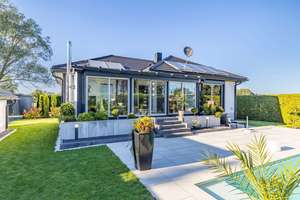 Luxus-Bungalow mit Pool in der Münchnerau bei Landshut – Die vollständige Adresse der Immobilie erhältst du vom Anbieter., 84034 Münchnerau, Landshut – Vorschaubild 15