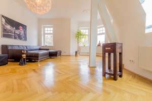 Herzogpark/Bogenhausen: 4-Zimmer-Wohnung mit Dachterrasse, Balkon und Garten