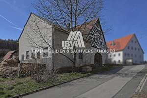 Denkmalgeschütztes Bauernhaus mit Sanierungs-Planung und §7-Abschreibung