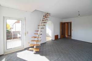 Zweifamilienhaus auf großzügigem Grundstück, sofort bezugsfrei. Heizung 2017 modernisiert!  – Die vollständige Adresse der Immobilie erhältst du vom Anbieter., 81243 Aubing-Süd, München – Vorschaubild 11