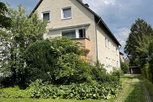 Rarität: vermietete 4-Zimmer-Wohnung mit Balkon und Einzelgarage