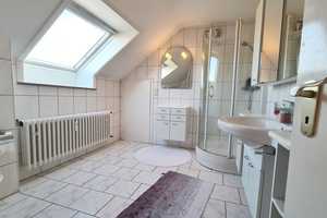 Erwerben Sie dieses attraktive Mehrfamilienhaus mit großem Garten in Harleshausen! – Kassel – Vorschaubild 11