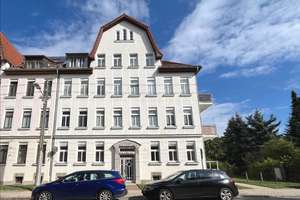 Lichtdurchflutete 4-Zimmer-Wohnung mit Tageslichtbad, Badewanne und Balkon in Böhlitz-Ehrenberg
