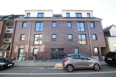 Hochwertige 2-Zimmer-Wohnung mit Balkon und Einbauküche