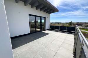 Wie neu: 98 m² große 3,5 Zi. - Penthouse-ETW
mit 35 m² SW- Dachterrasse u. Panoramablick über Ellw. – Die vollständige Adresse der Immobilie erhältst du vom Anbieter., 73479 Ellwangen (Jagst) – Vorschaubild 5