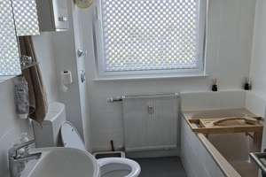 Möblierte 2-Zimmer-Wohnung in Köln-Westhoven – Augustastraße 10, 51149 Westhoven, Köln – Vorschaubild 4