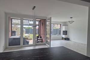 Gepflegtes Reiheneckhaus in Wedel mit 4,5 Zimmern-Garten+Carport+teilmöbeliert-WG geeignet – Die vollständige Adresse der Immobilie erhältst du vom Anbieter., 22880 Wedel – Vorschaubild 1