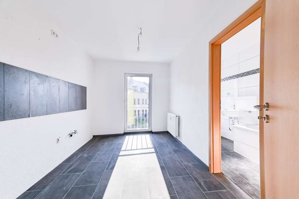 Immobilie in Lichtenstein/Sachsen - Mehrfamilienhaus in Lichtenstein: 6 Einheiten, gepflegt, teils vermietet, mit Wertsteigerungschance - Bild 4