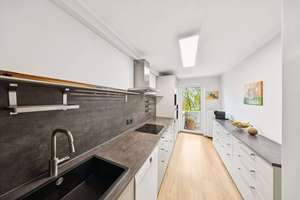 Elegantes Wohnen über zwei Etagen – Maisonette mit Kamin, TG-Stellplatz & Top-Ausstattung – Die vollständige Adresse der Immobilie erhältst du vom Anbieter., 80992 Alt-Moosach, München – Vorschaubild 7