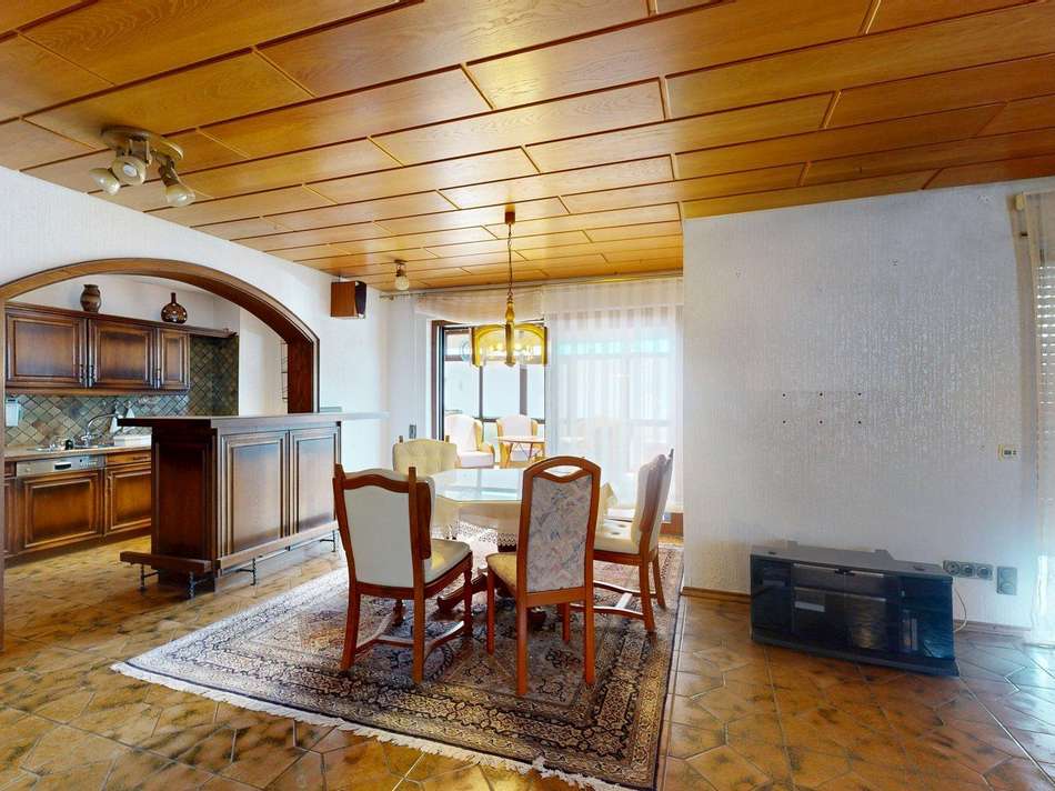 OG Esszimmer mit Küche