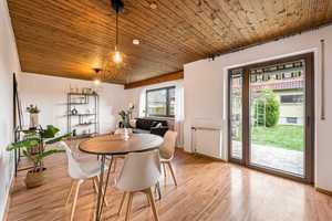 Geräumiges Einfamilienhaus in ruhiger Wohnlage! – Bernbach 7, 71543 Heilbronn (Kreis) – Vorschaubild 1