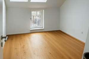 BESONDERE MAISONETTE MIT VIEL PLATZ UND CHARME – AB SOFORT LEERSTAND – Roßstraße 45, 40476 Derendorf, Düsseldorf – Vorschaubild 3