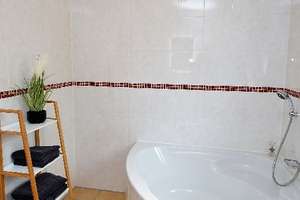 Tolle möblierte Penthouse-Wohnung mit Dachterrasse und TG-Stellplatz in Augsburg Jakobervorstad – Die vollständige Adresse der Immobilie erhältst du vom Anbieter., 86152 Jakoberstadt-Süd, Augsburg – Vorschaubild 9