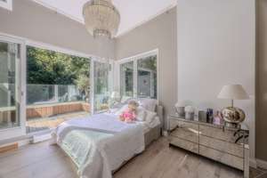 Repräsentative Design-Villa mit absoluter Privatsphäre in den Elbvororten  – Die vollständige Adresse der Immobilie erhältst du vom Anbieter., 22587 Rissen, Hamburg – Vorschaubild 18
