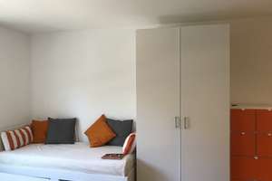 Nur für Studenten/Auszubildende! Möblierte, gepflegte 1-Zimmer-Wohnung in Haidhausen – Steinhauser Strasse 3, 81677 Steinhausen, München – Vorschaubild 3