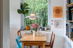 Gemütliche, und lichtverwöhnte 3 Zimmer Wohnung. Courtagefrei und großes Potenzial!