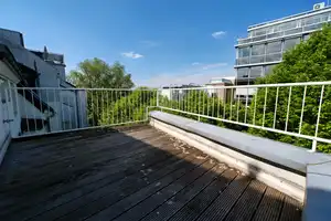 Traumhafte Dachgeschoss-Maisonette: Vielseitig nutzbar für Wohnen und Arbeiten! – Luegallee 10, 40545 Düsseldorf – Vorschaubild 1