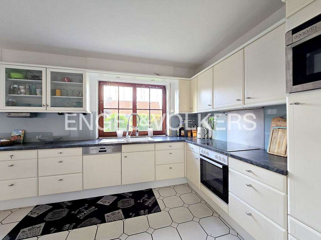 Immobilie in Jever - Zweifamilienhaus in Jever: Solides Investment mit Mietsteigerungspotenzial - Bild 2