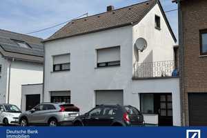 Attraktives Familienhaus inmitten von Godorf mit viel Raum! – Köln – Vorschaubild 1