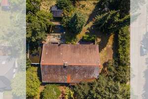 Großzügiges Einfamilienhaus auf einem Traumgrundstück mit Pool, Garage & Platz für die ganze Familie – Birnhornweg 11, 12107 Mariendorf, Berlin – Vorschaubild 2